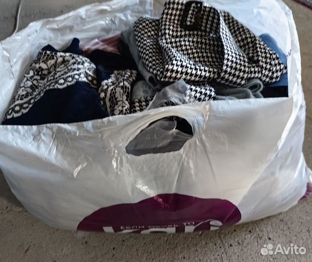 Отдам бесплатно женская одежда