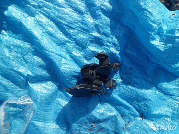 Подушка двс левая Ford Escape EP3WF