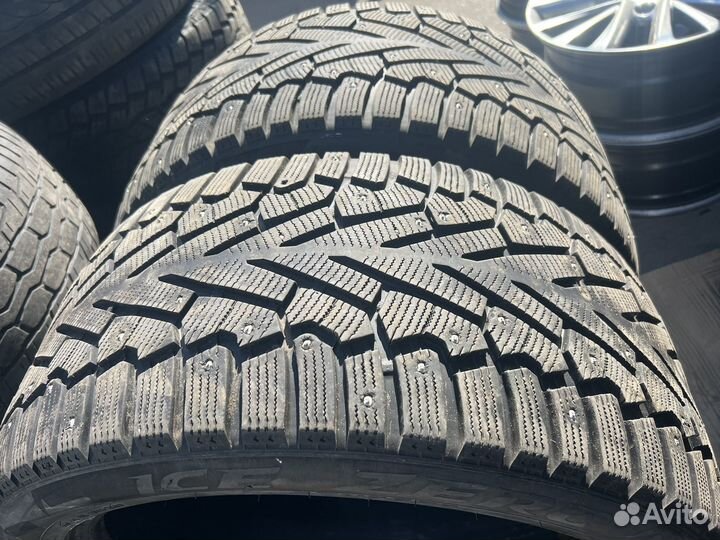 Pirelli Ice Zero 295/40 R21 111H