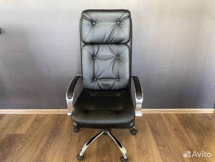 Офисное кресло. Гарантия 1 год
