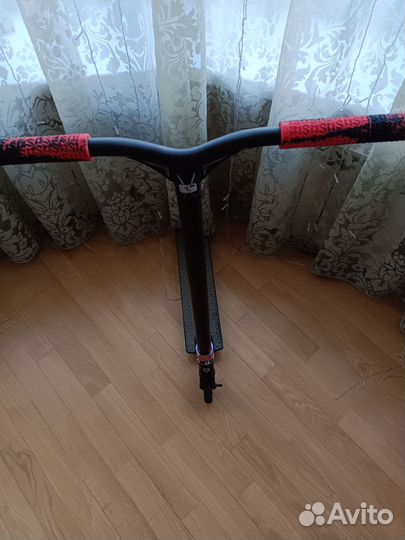 Трюковой самокат скип в хорошем состояние