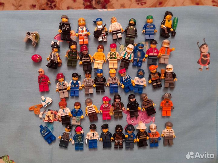 Лего фигурки 42 шт