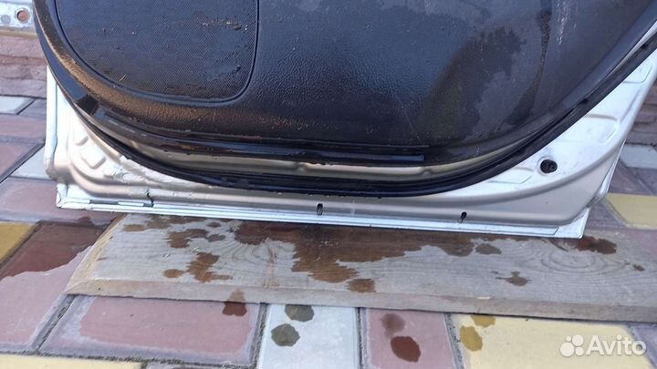 Двери на тойота авенсис