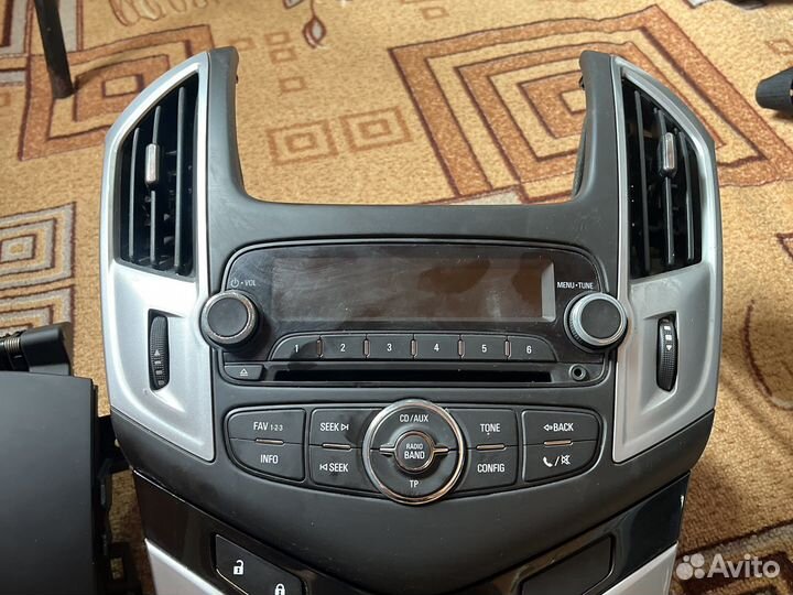 Консоль в сборе chevrolet cruze