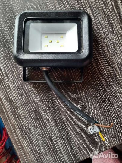 Прожектор светодиодный 10 вт