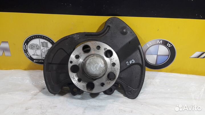 Кулак поворотный передний Mercedes w203