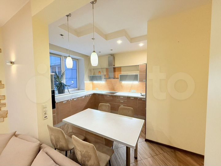 3-к. квартира, 95 м², 11/19 эт.