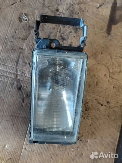 Фара левая Scania R 2006