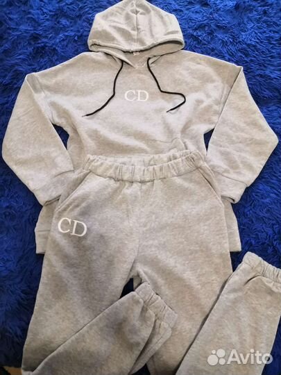 Спортивный костюм 48-50 р (тонкий флис)