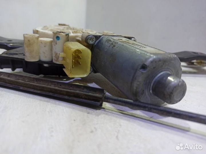 Стеклоподъемник электрический передний правый 0458