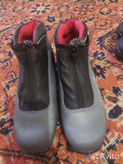 Лыжные ботинки 38