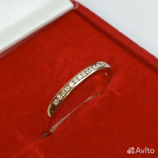 Золотое кольцо 585 с бриллиантами 0,13 Кт 18,5