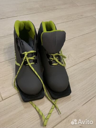 Беговые лыжи,ботинки,палки