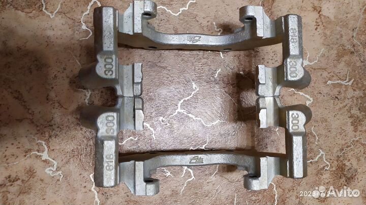 Скоба суппорта ford focus 2 300мм