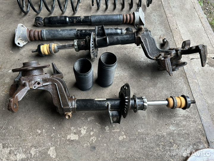 Комплект подвески амортизаторы+пружины octavia a5