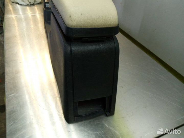 Подлокотник центральная консоль Ford Mondeo B4Y