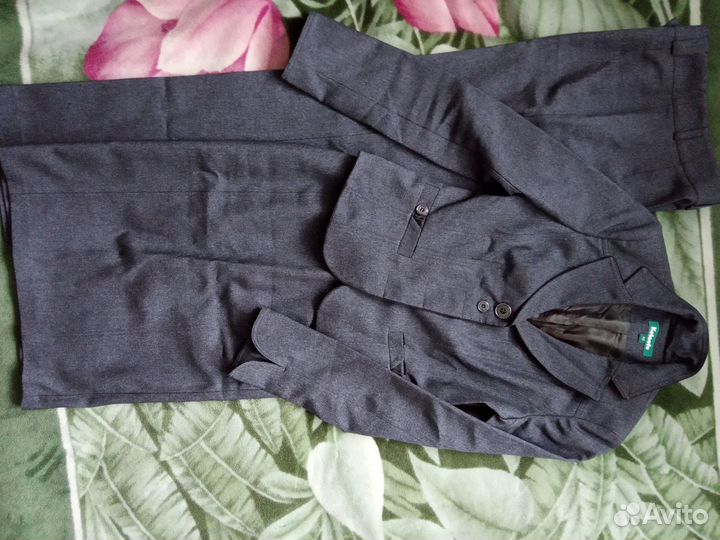 Костюм женский