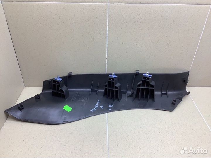 Обшивка стойки задняя правая Renault Megane 3
