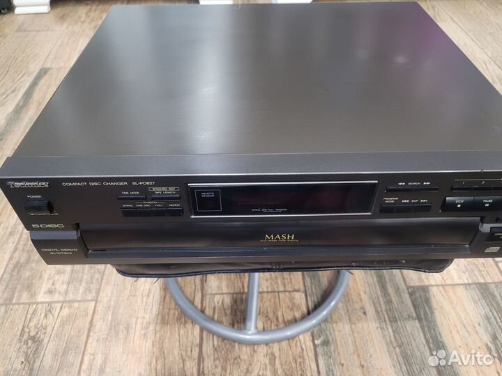 CD дека Technics SL-PD827