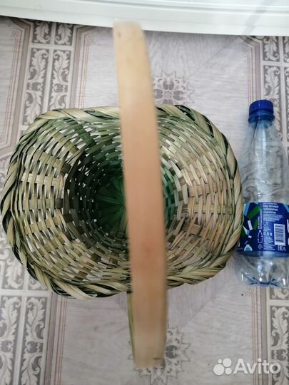 Декоративная плетеная корзинка