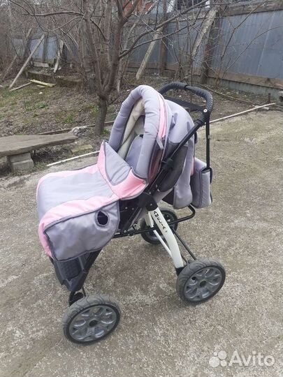 Прогулочная коляска