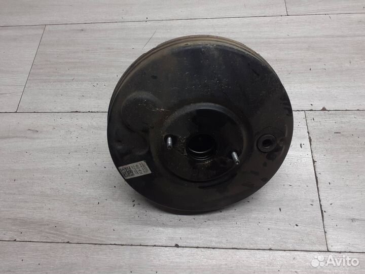 Вакуумный усилитель тормозов VAG