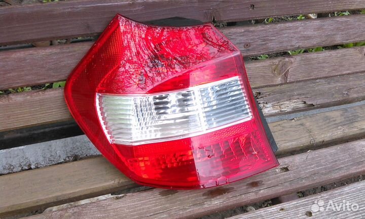 Задний левый фонарь bmw116i