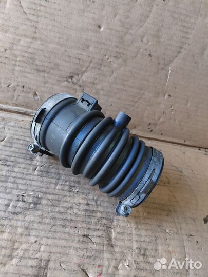 Патрубок воздушного фильтра Mazda 6 GG 2005