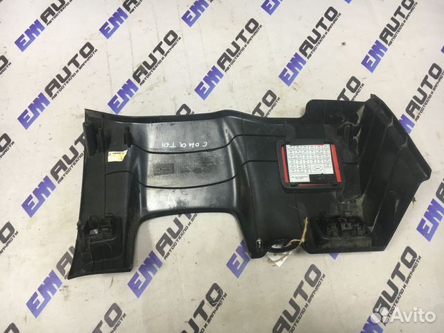 Накладка торпедо правая Хендай Соната