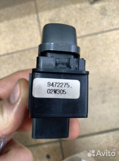 Кнопка стеклоподъемника задняя Вольво S60 1