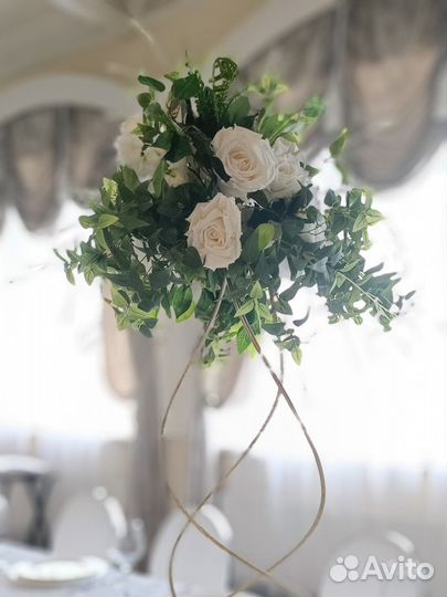 Помощник декоратора или флориста