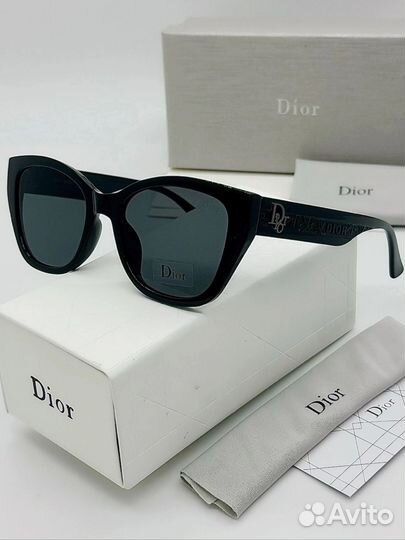 Солнцезащитные очки dior