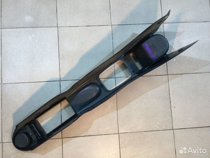 Консоль центральная Opel Corsa C 2000-2006