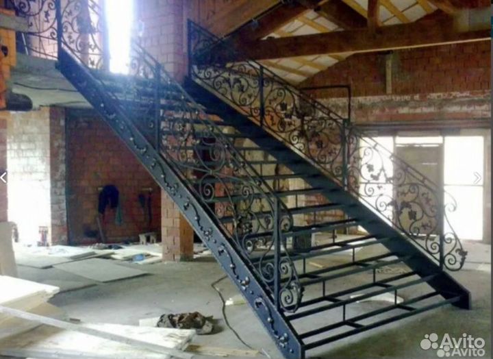 Лестницы на металлокаркасе любой сложности