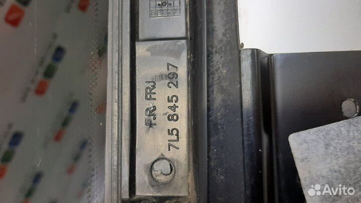 Форточка в крыло задняя левая Porsche Cayenne 955