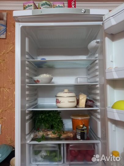 Холодильник indesit