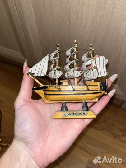 Модель корабля