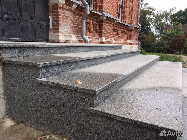 Ступени для лестницы из камня