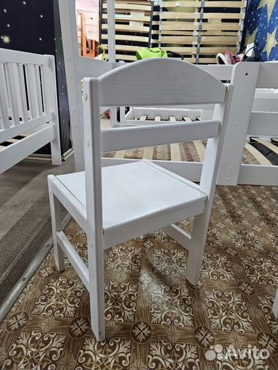 Детский стул из дерева