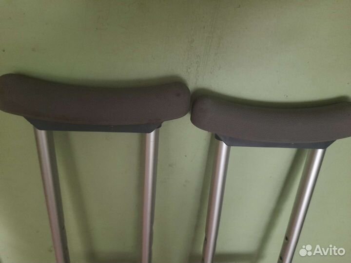 Костыли алюминиевые размер 4'6 -5'2