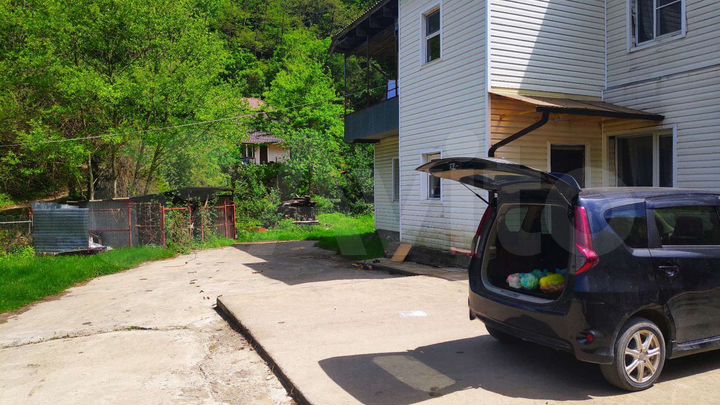 Дом 340 м² на участке 12 сот.