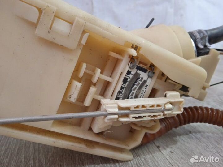 Насос топливный Nissan Primera P11 1999