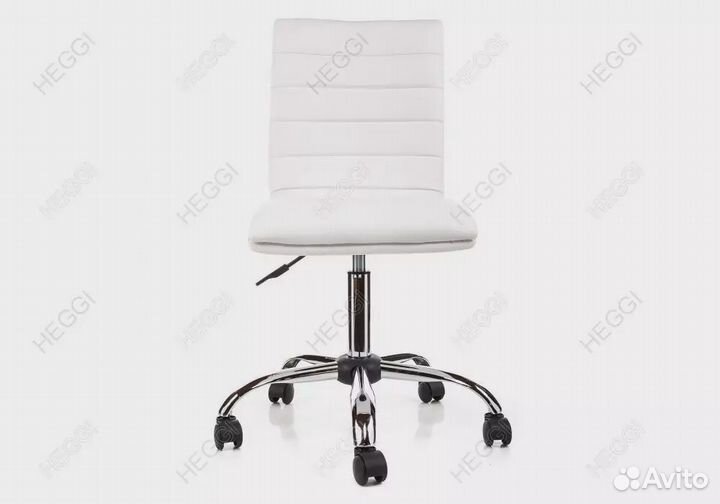 Компьютерное кресло Midl белый в наличии