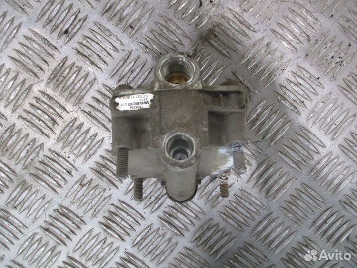 Ускорительный клапан DAF 1808338