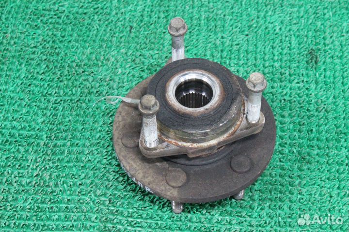 Ступица передняя правая Cadillac Escalade GMT900