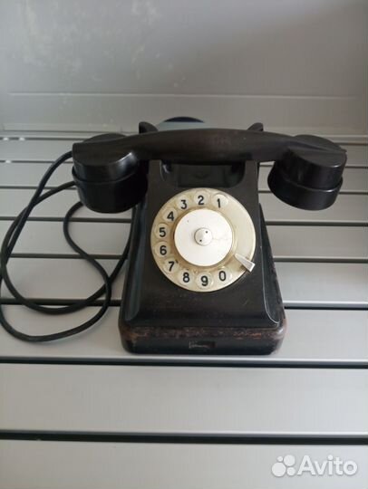 Старый телефон VEF 1954 г
