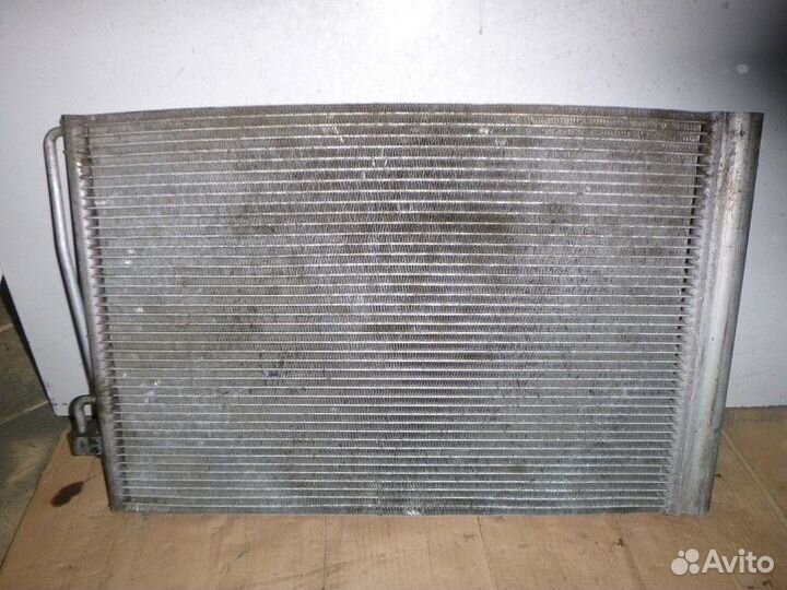 Радиатор кондиционера BMW E65/E66 2001