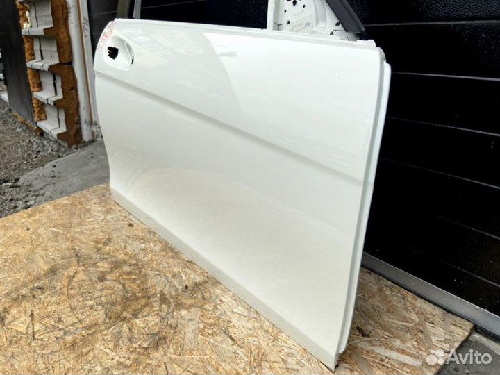 Дверь передняя правая Mercedes-Benz C-Class W204