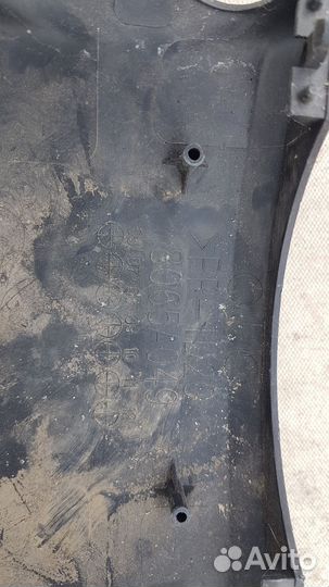 Кожух рулевой колонки mitsubishi pajero 4