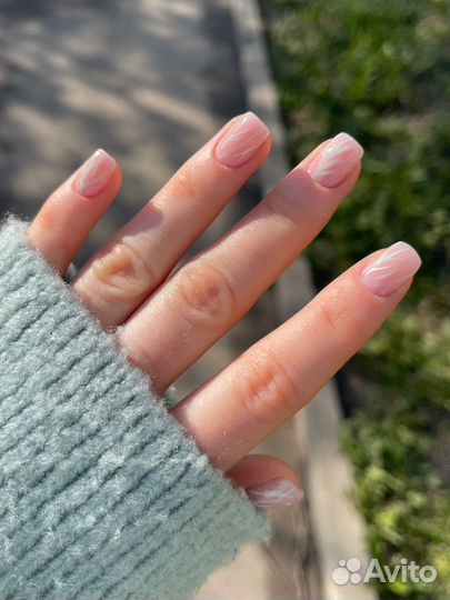 Мастер маникюра и педикюра